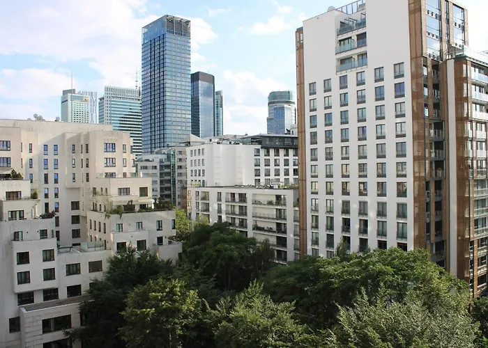 Strict Center Warsaw Comfortable Apartment, 10Th-Floor With Beautiful View On The Park And Skyscrapers, Free Wifi, Self Check-In/Out