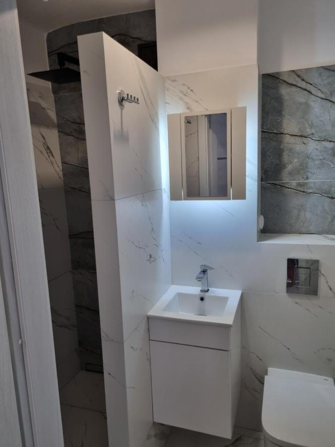 Strict Center Comfortable Apartment, 10th-floor With Beautiful View On The Park And Skyscrapers, Free Wifi, Self Check-in/out *
