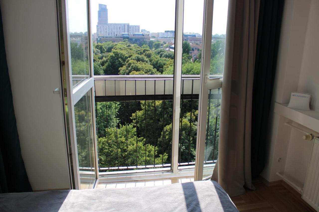 Apartament Strict Center Comfortable Apartment, 10th-floor With Beautiful View On The Park And Skyscrapers, Free Wifi, Self Check-in/out