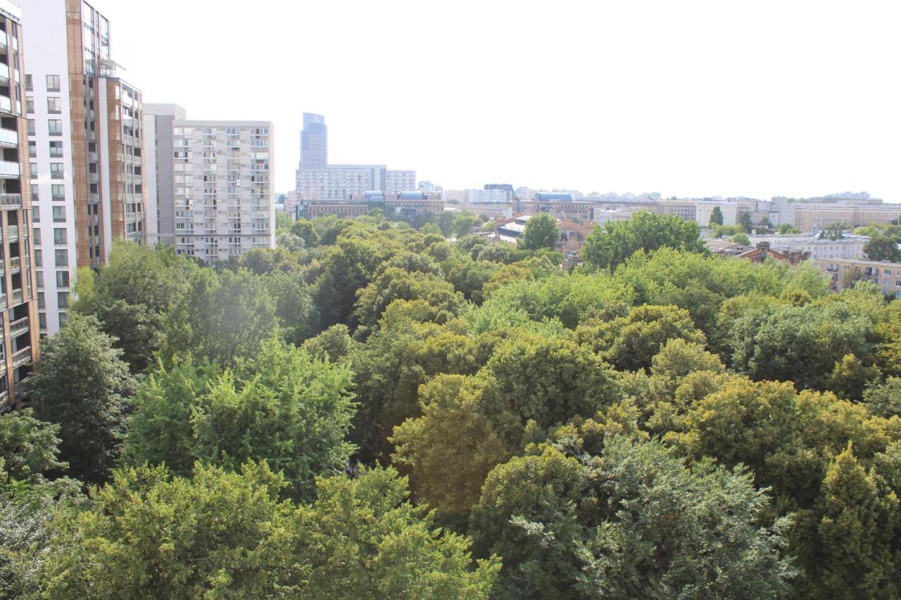 Strict Center Comfortable Apartment, 10th-floor With Beautiful View On The Park And Skyscrapers, Free Wifi, Self Check-in/out Apartament *
